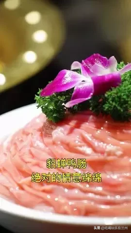 「大碗哥来啦」看看老外是怎么给兰州美食起名字的！直接笑趴了