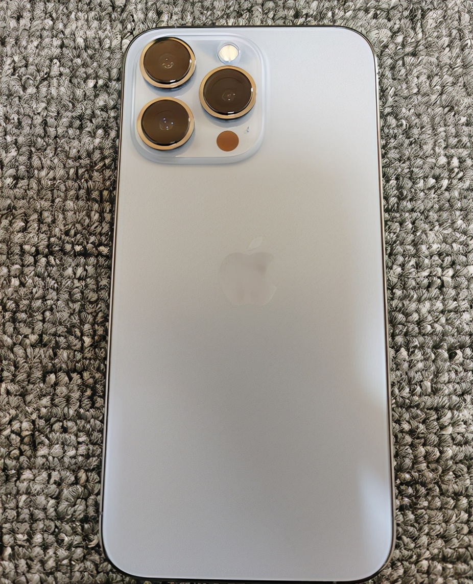 一个月前买的iPhone13Pro，最近发现边框有磕碰痕迹怎么办？