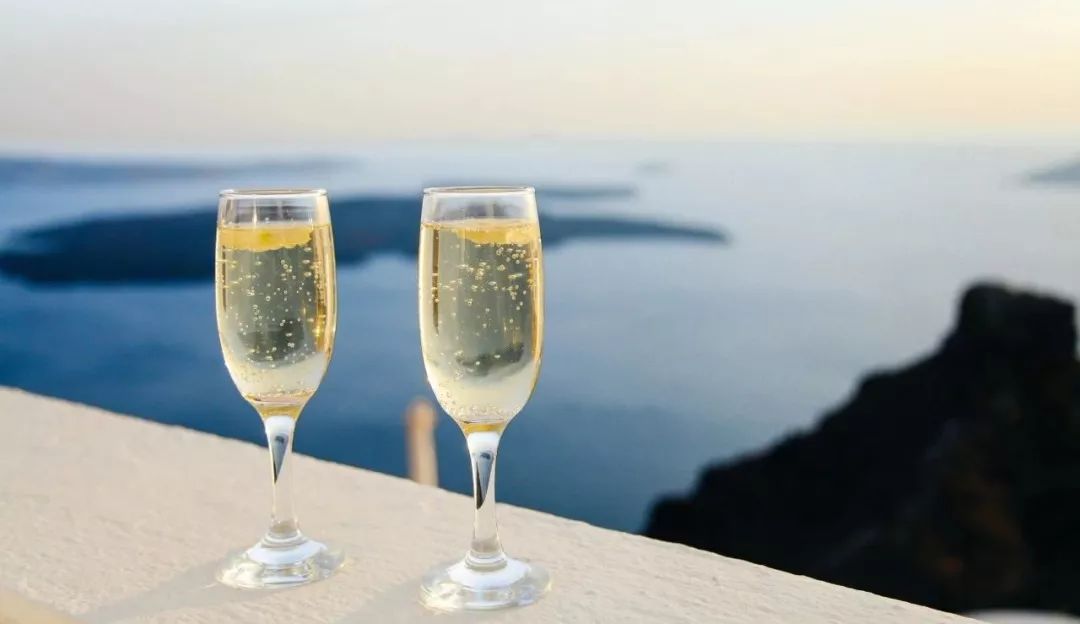 故事丨被包养毁掉的女大学生