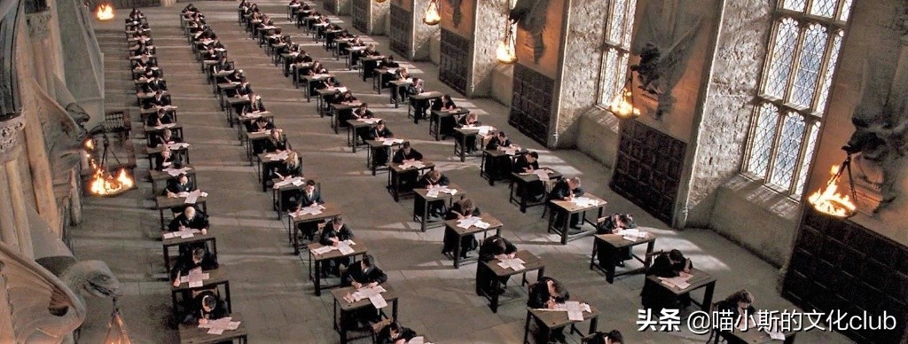 《哈利·波特》：食堂、自习室、考场……霍格沃茨大厅的10种用途