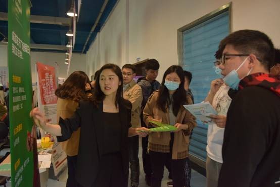 火了！一个月内，四川这所大学上演5场“抢人大战”！