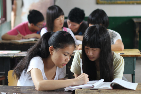 高考“新制度”引争议，物理学科要吃亏，如何能将影响降到最低？