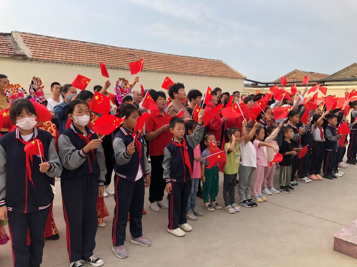 祖国颂｜国庆第一天，静海用最美“中国红”点燃浓浓“爱国情”