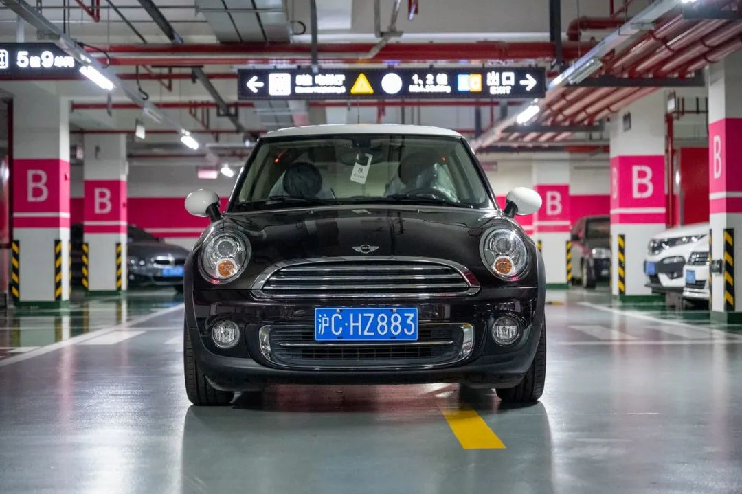 MINI COOPER Excitement：代步车不敷衍，操控、外形讲品味