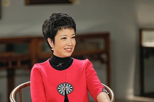 从央视主持人到特型演员,黄薇经历了4次转折