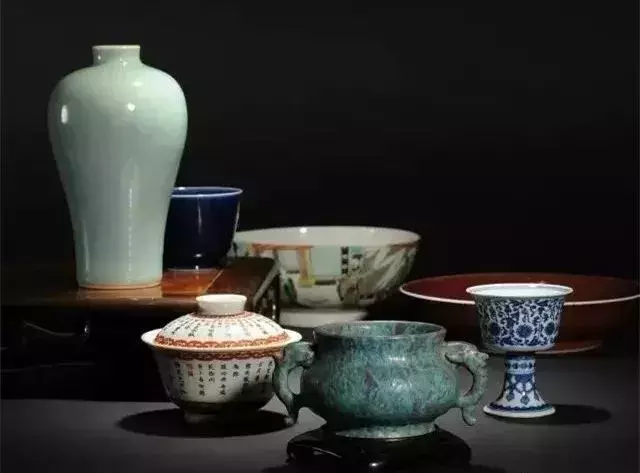 家中摆放瓷器寓意是富贵:奇了怪该如何摆呢?
