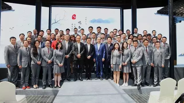我34岁的生日礼物，胜过10个LV包包