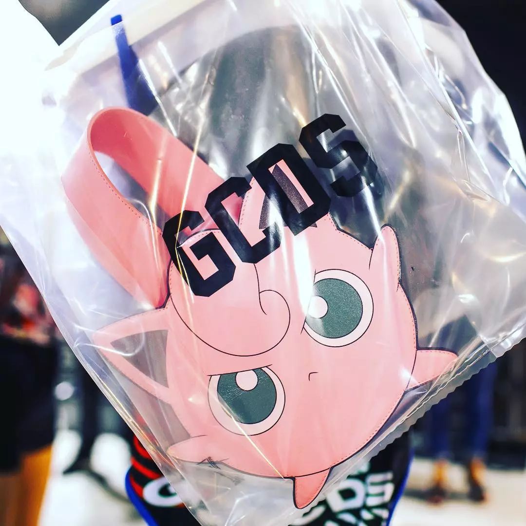 “以前看不起ACG，现在恨不得全身ACG。”