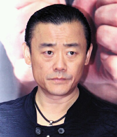 从滑稽之王到人人喊打，周立波是怎么改写自己结局的