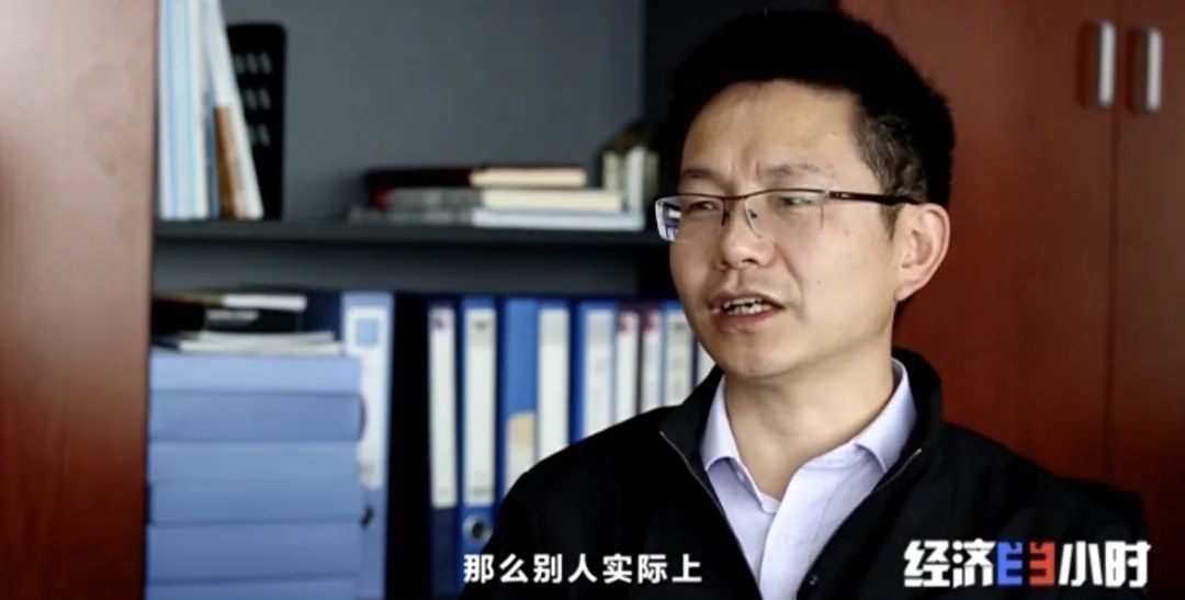 鸡蛋30米高处摔下不破、汽车撞墙几乎无损伤、钢板千度烧不透...是真的吗？