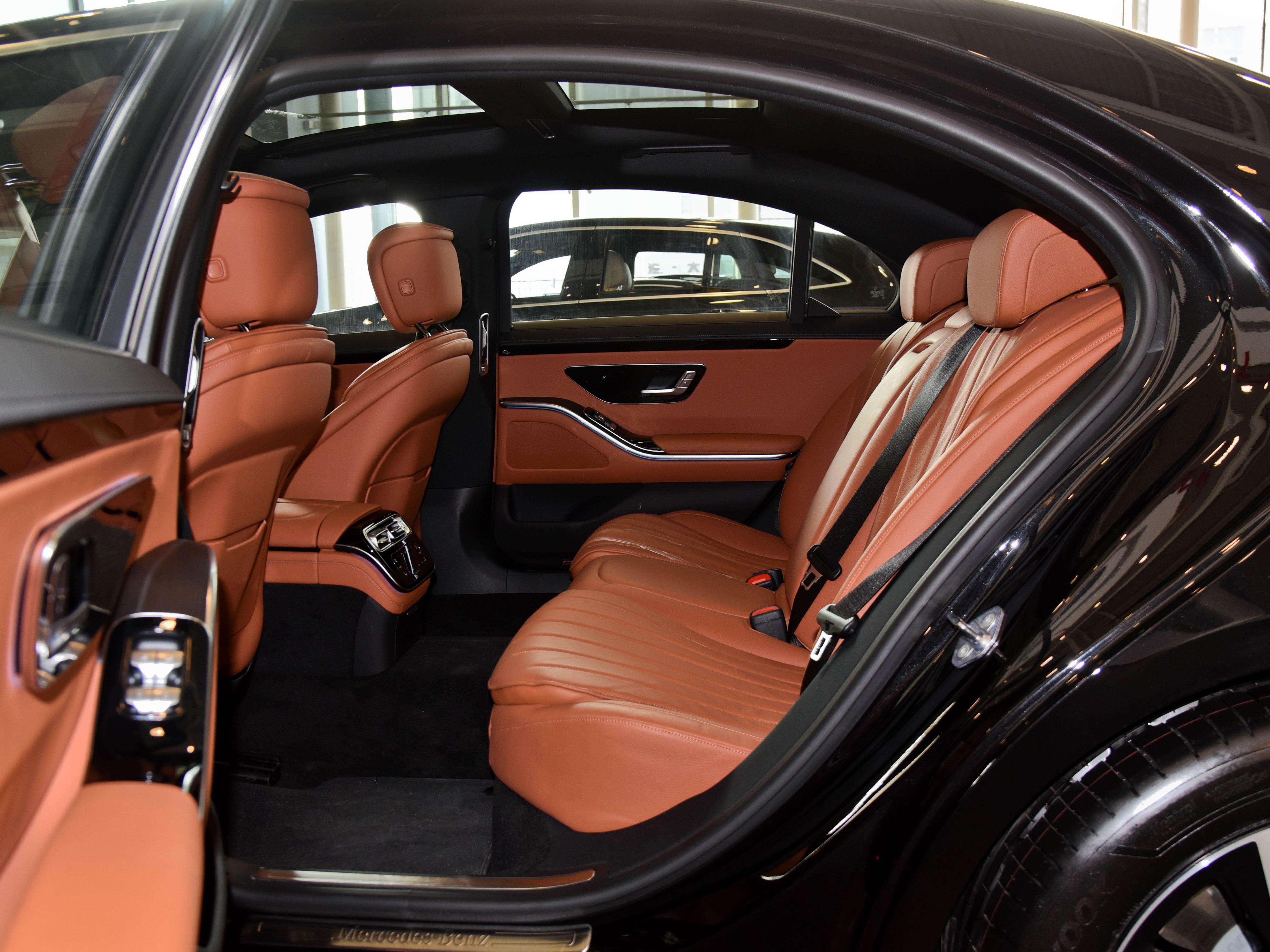 0t增压 9at,进口立标顶级豪华,带你看奔驰s级