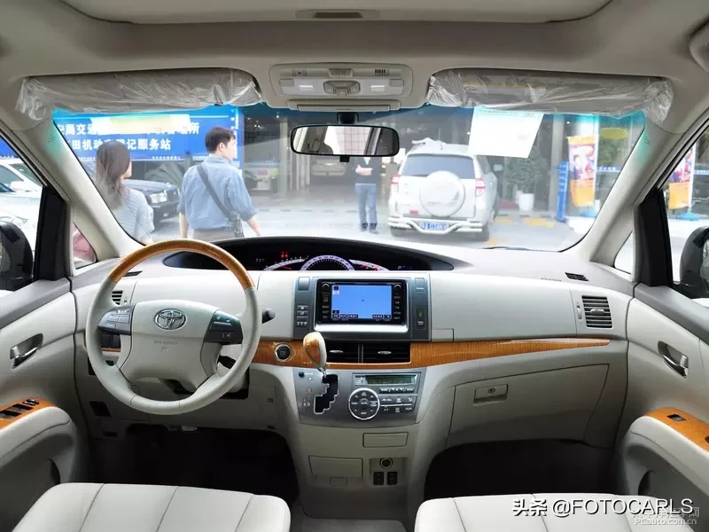 丰田大霸王2.4L 7座实拍，深入民心的商旅MPV，国产必然大卖？