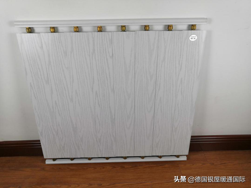 暖气片影响装修效果，地暖抬高地面，墙裙式暖气片和装饰融为一体