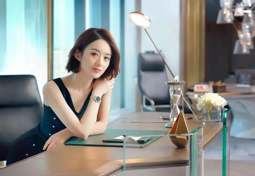 “农村姑娘”赵丽颖的成名史，以及她背后的资本版图