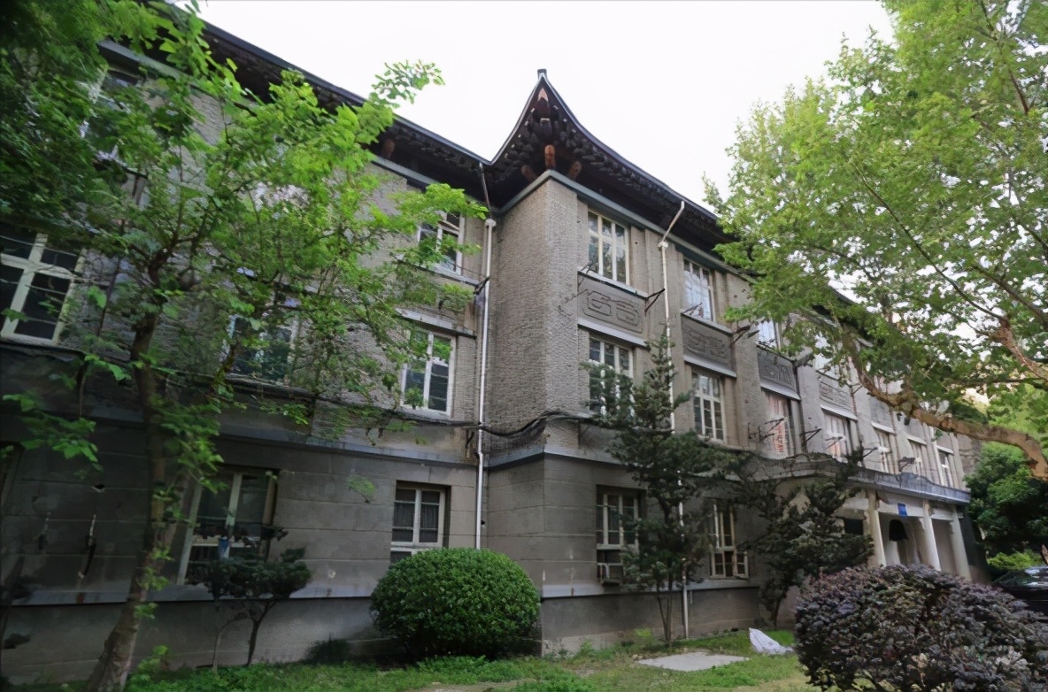 浙江大学发布考研复试名单，最低分399？网友：没了信心