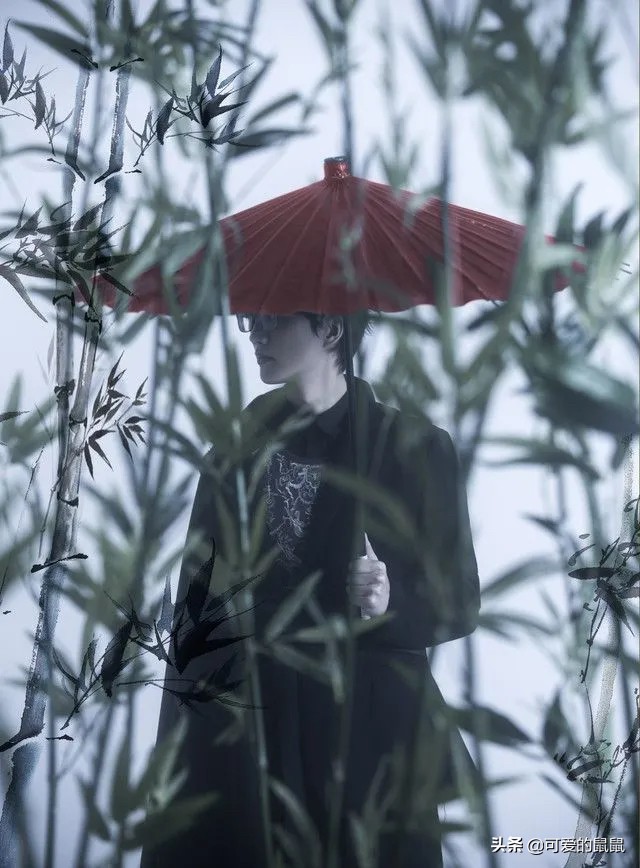 被嘲“过气”的许嵩，一出手却仍能掀起巨大的关注度，到底凭什么