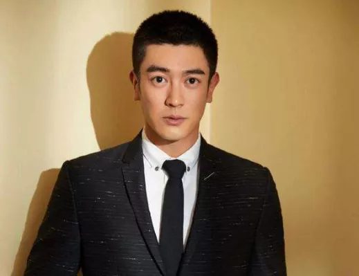 陈赫大学宿舍共4人，陈赫成曾老师，郑恺变前任，他却无存在感？