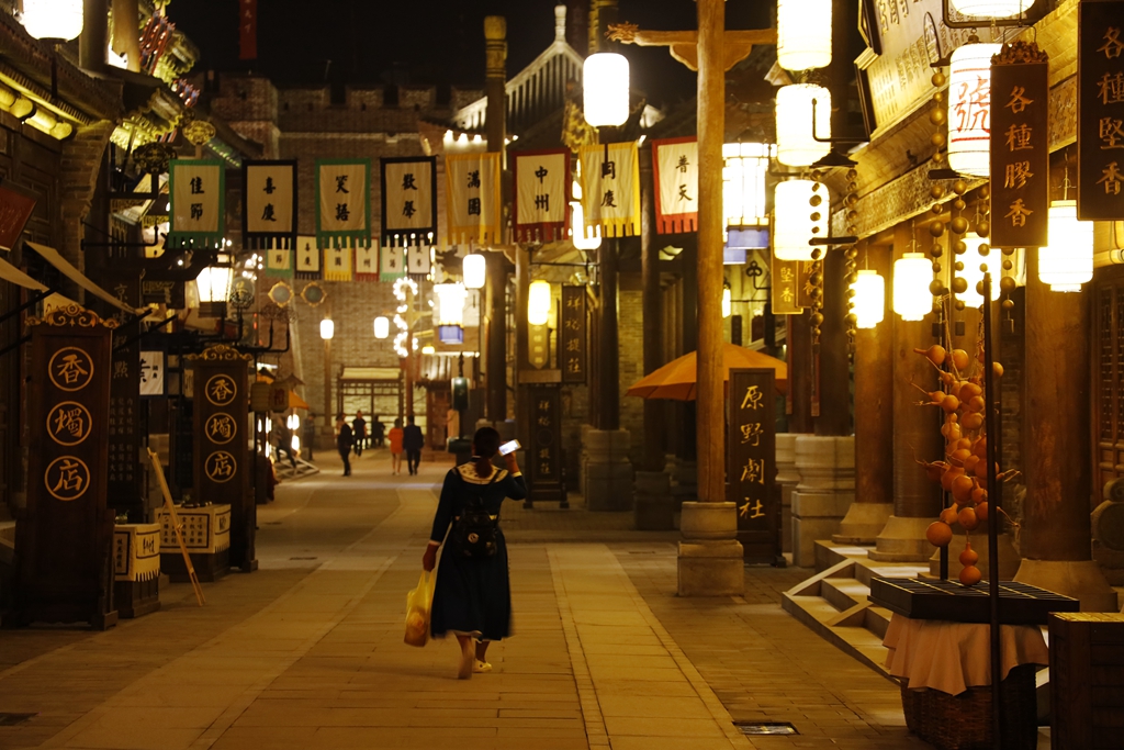 河南唯一的电影小镇，穿越郑州百年时光，开业就成热门网红打卡地