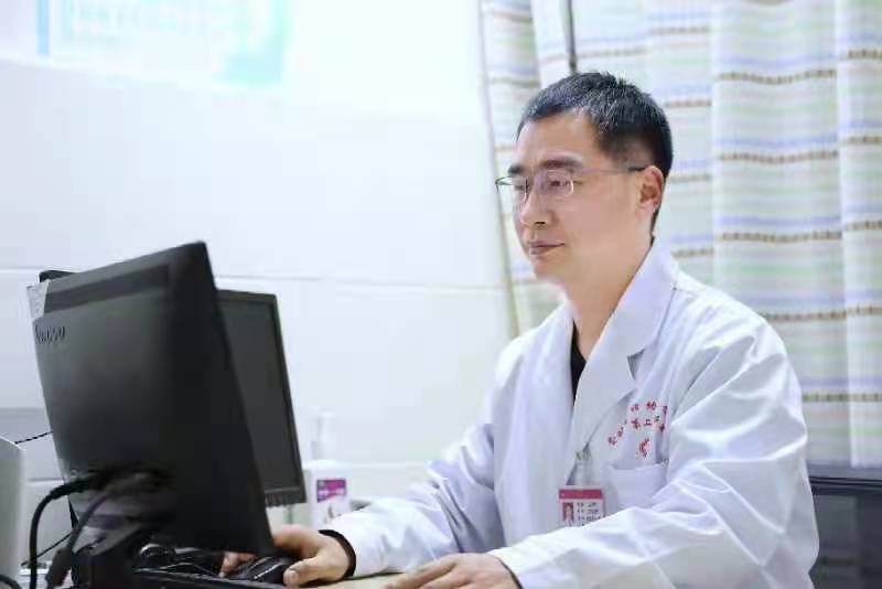 “男醫(yī)生”王永輝：一雙妙手,，助患者精彩綻放