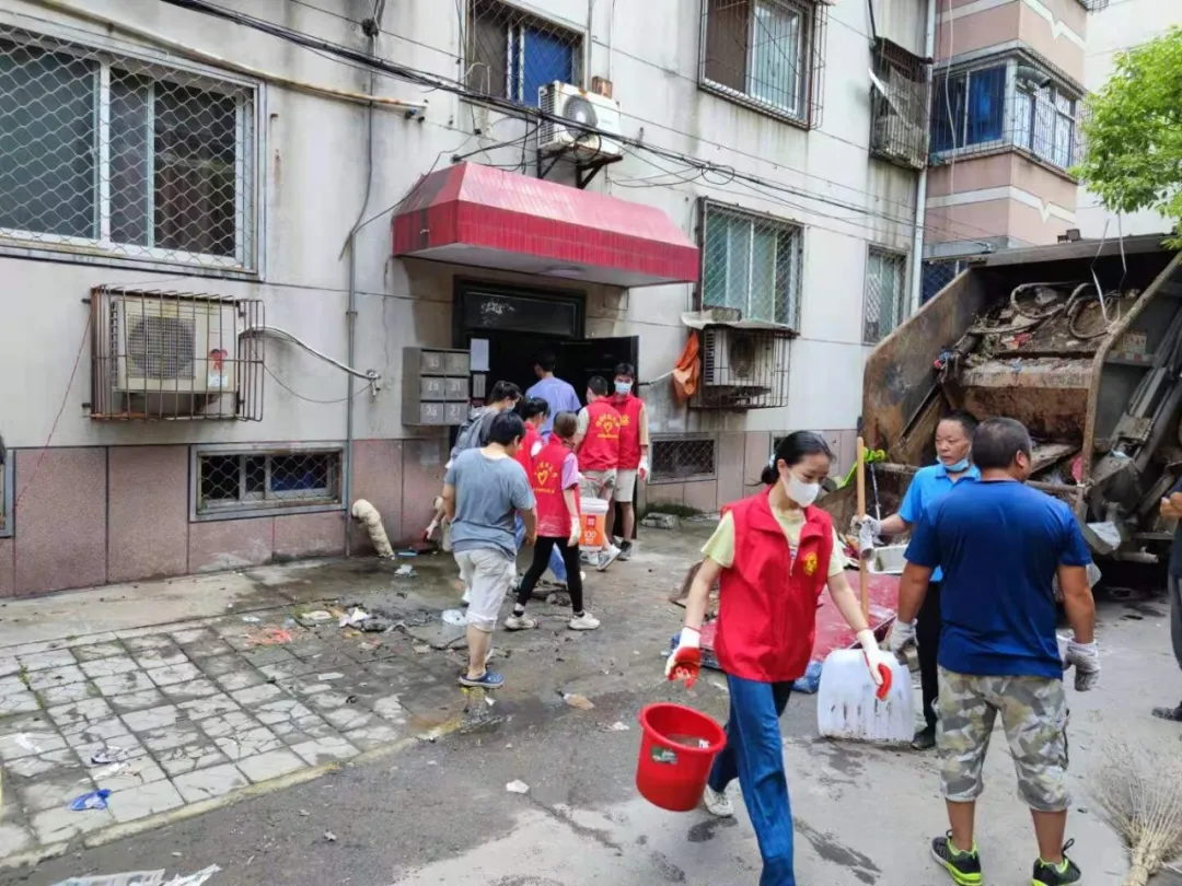 农大人的身影在前，我们“豫”难而上