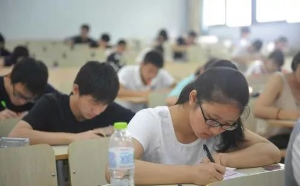 教育部发布通知，取消大学“清考”制度，毕业困难学生有苦难言