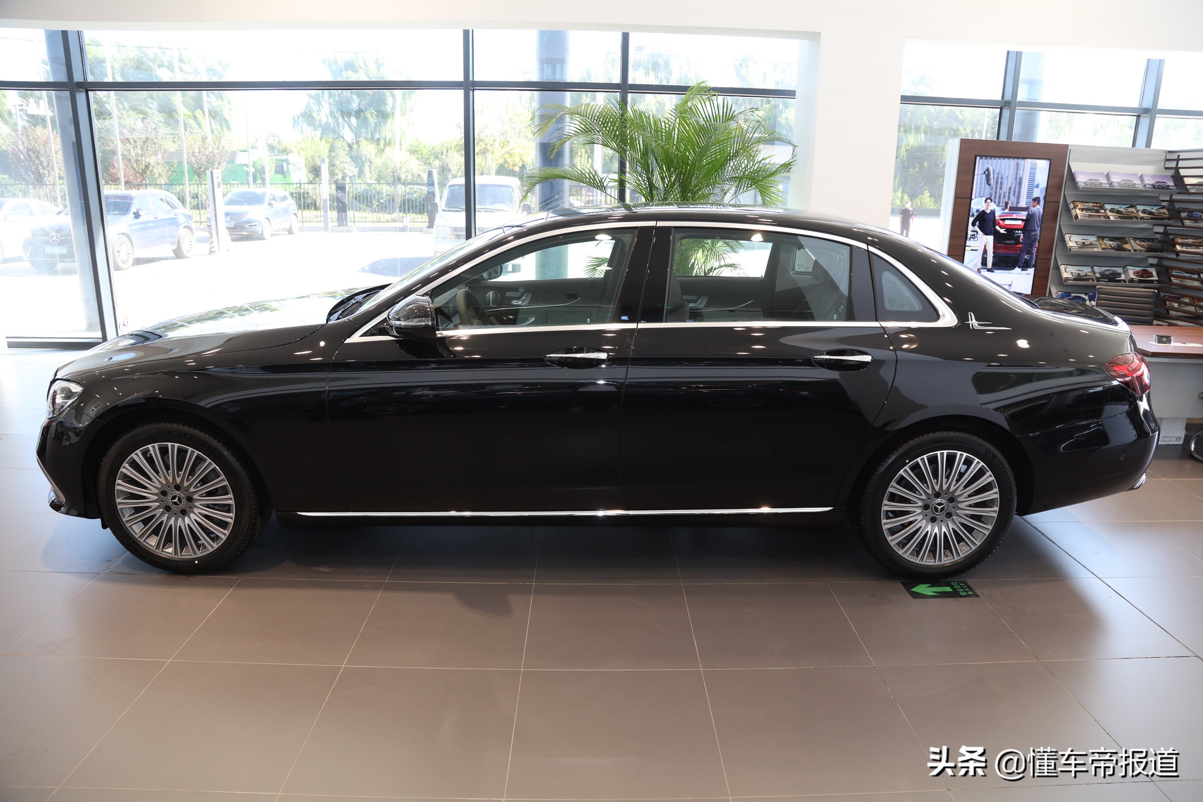 新车 |“好大哥的小老弟”，详解北京奔驰新款E级长轴距轿车