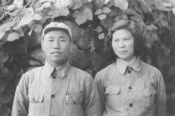 1949年国民党专员被俘，经查明身份后：八路军已找了其6年