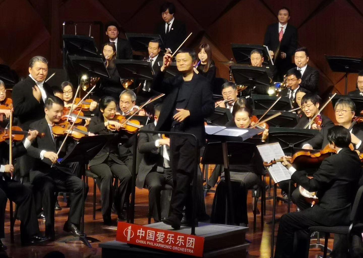 2019年马上要过去了，退休的马云今年赚了多少钱？