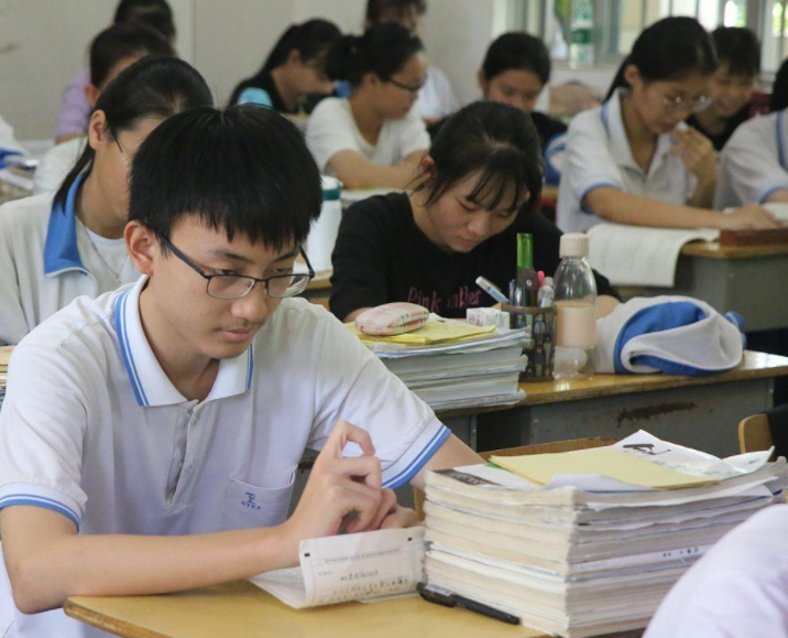 2021高考竞争更加激烈？500分上二本也困难？21届考生要重点了解