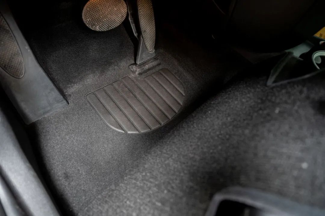 MINI COOPER Excitement：代步车不敷衍，操控、外形讲品味