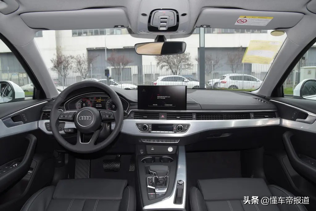 新车 </p><p>　　 新增RS套件燃速型，售价36.38万元，2022款奥迪A4L到店