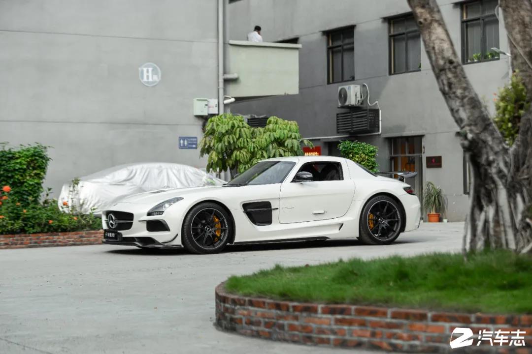 大陆仅十台的SLS AMG Black Series，零距离感受奔驰超跑的巅峰