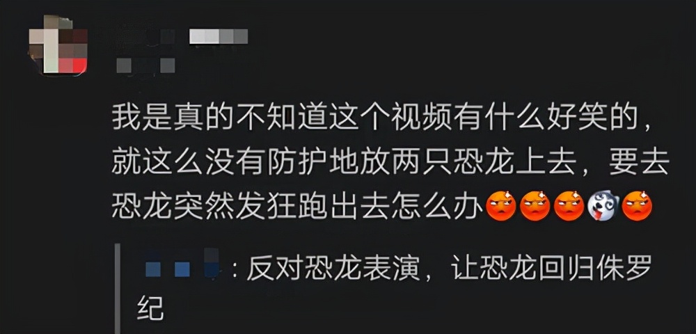 拳赛(看恐龙在擂台上打拳赛，是美国年轻人最潮的夜生活方式)