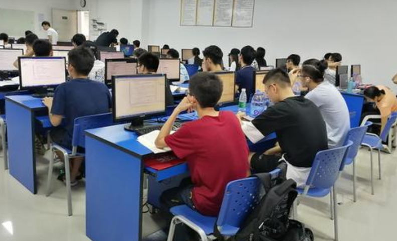 IT界4所“顶尖”邮电大学，北邮排第一，这所大学第二引争议