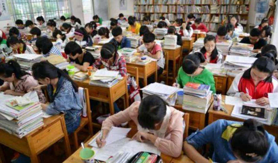 最难数学高考卷：全国平均60分、北京只有17分，复读生被气得直哭