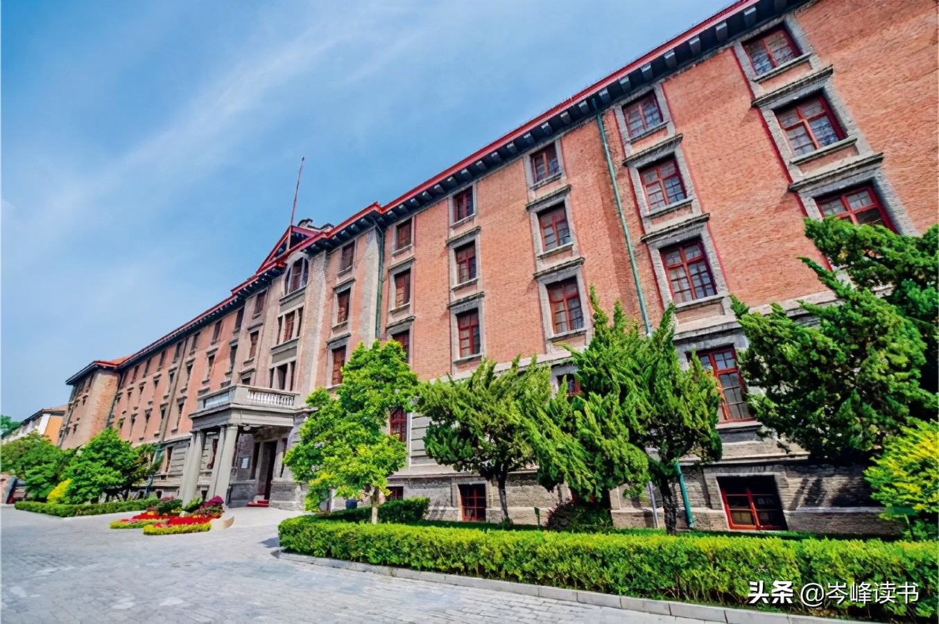 《书读完了》：靠自学成为“通人”的北大导师教你如何读书