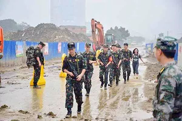 这所高校退伍兵宿舍火了，著名主持人鲁豫前来探访