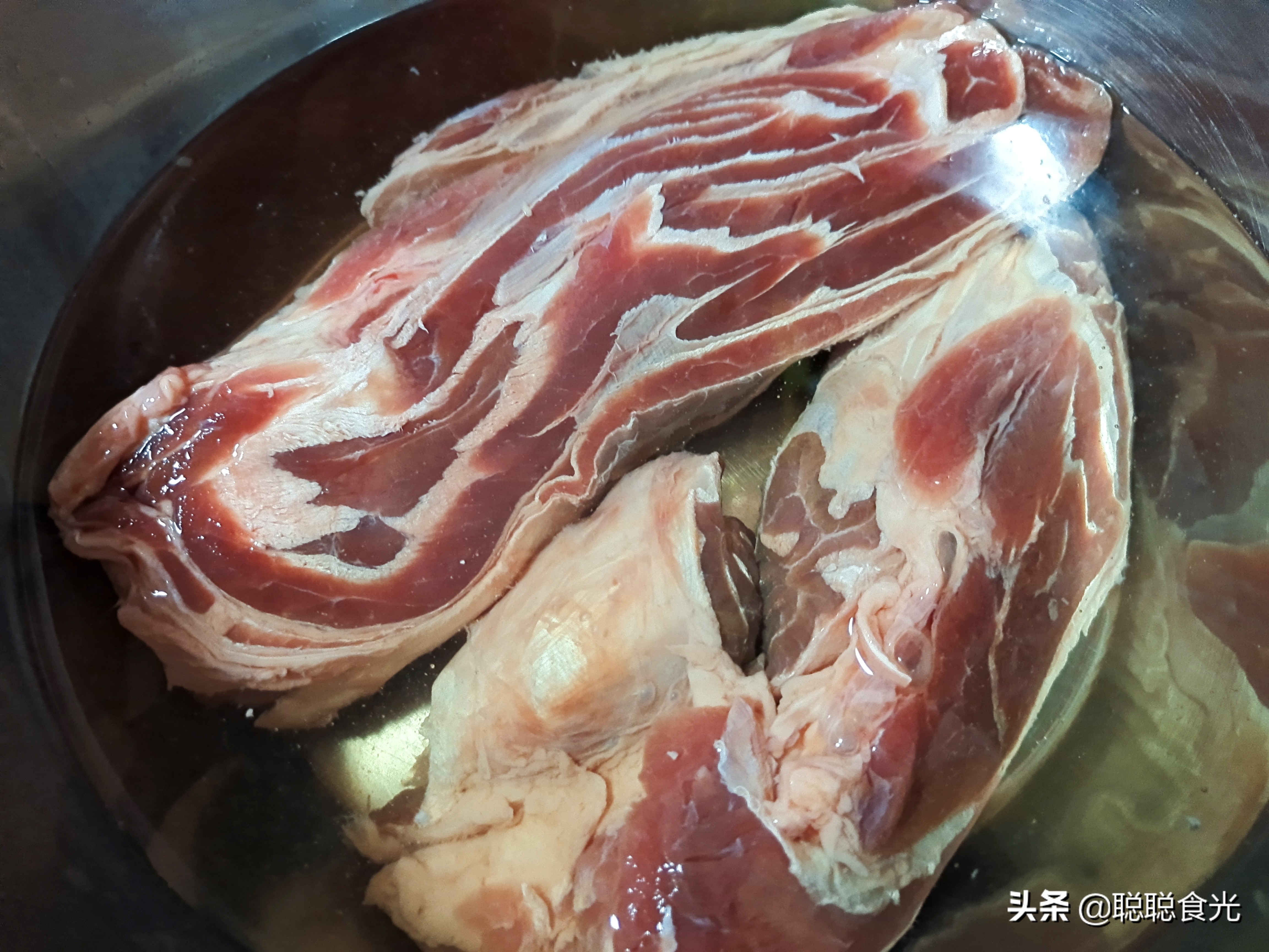 酱牛肉的做法	（牢记1腌2泡3酱牛肉不柴不松散）