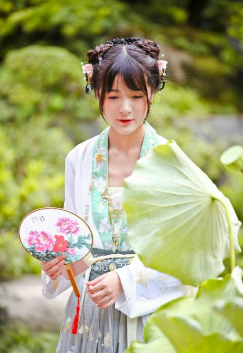 盘点那些演反串帅得犯规的女演员，有一位竟然没让人看出来