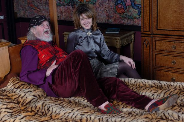 狗血！英国风流侯爵后宫74妻，死后巨额遗产只给原配和娃