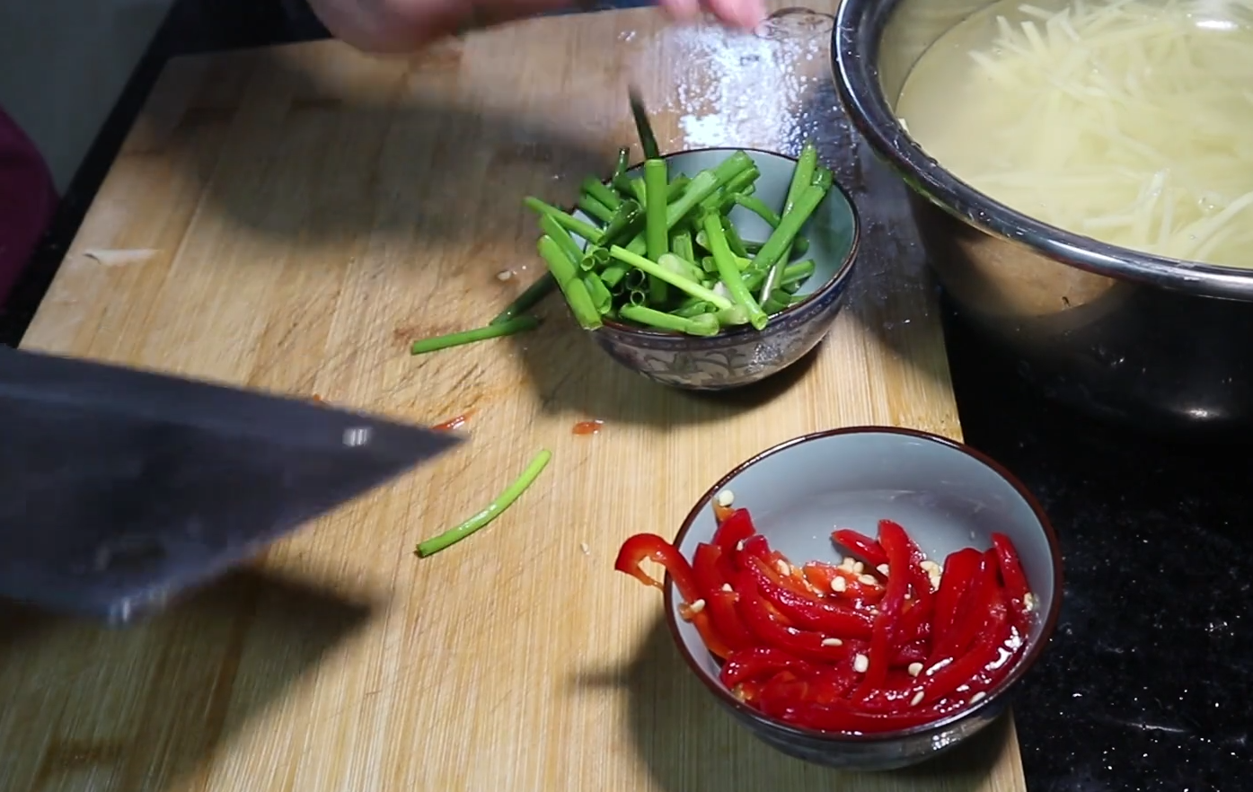 土豆絲的做法,土豆絲的做法 家常步驟