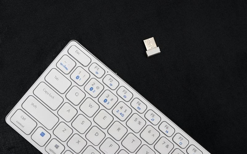 极简轻薄，一键切换，雷柏E9350G多模无线刀锋键盘体验
