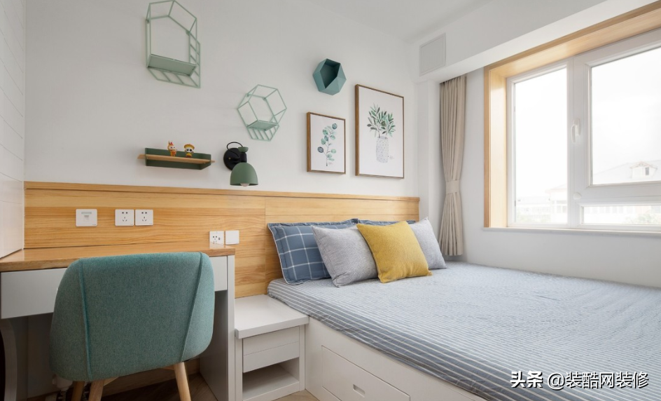 50㎡两室一厅，万能厨房、书房还有储物柜，堪称小户型教科书