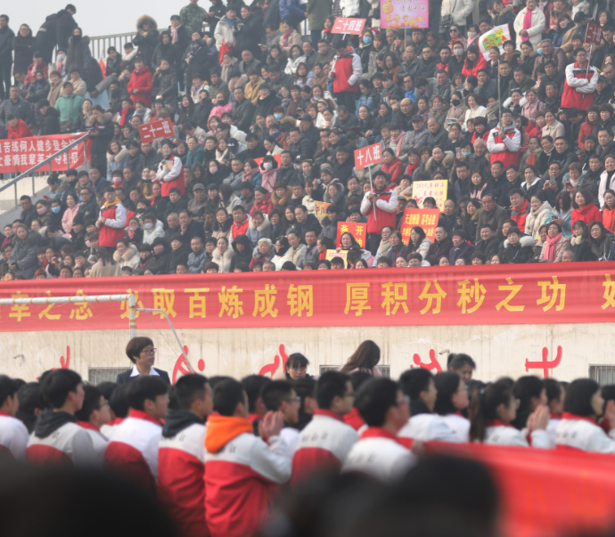 高考史上特难的数学题，中科院院士都称：不应该拿来高考