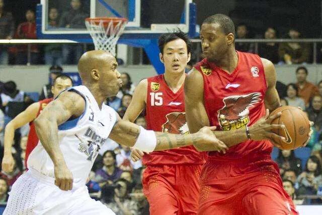 麦迪为什么不在nba打球(答球迷：为何当年NBA巨星麦迪来CBA，却只打了1个赛季？)