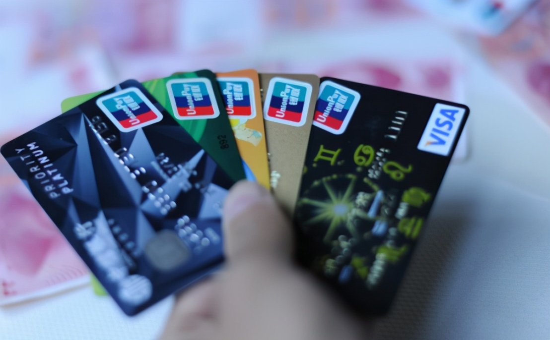 银行卡丢失后补办，为啥工作人员总是办新卡？原卡号办不到吗？