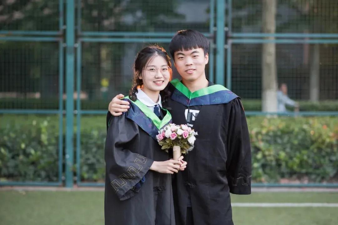 农大爱情故事丨“学霸情侣”们的教科书式恋爱！速来磕