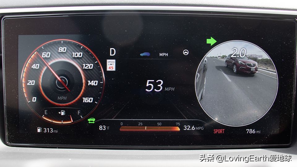 2022款现代途胜有着更大的外型，更复杂的造型设计