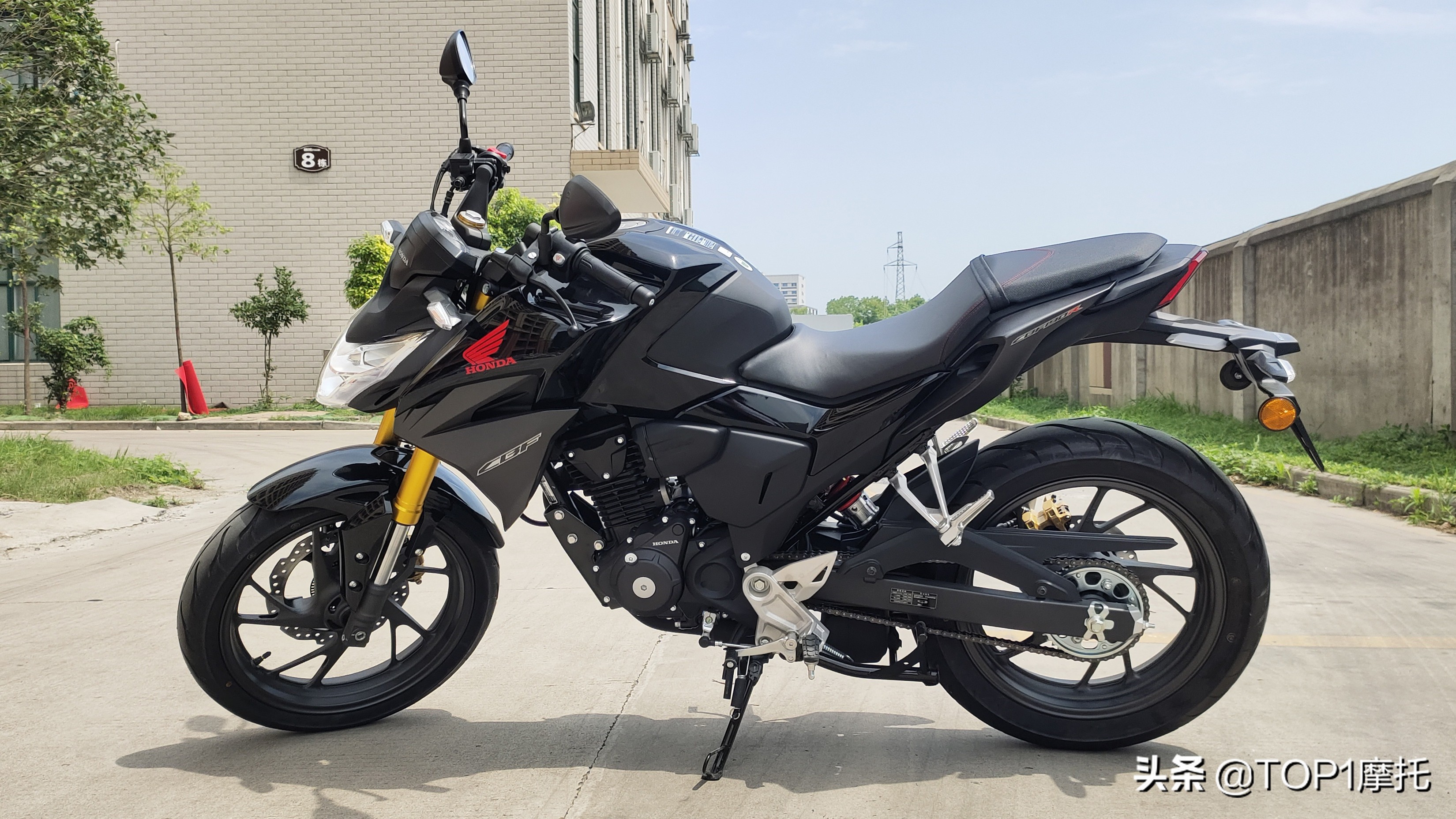 逐渐被遗忘的"天下第一"本田cbf190r还值得买吗?