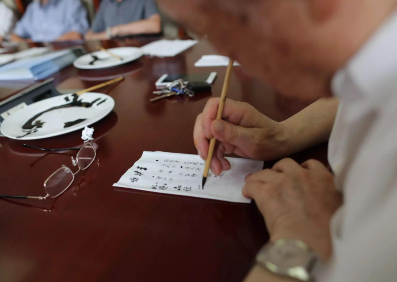 全国唯一“手写”录取通知书的大学，不仅是心意，也值得学生收藏